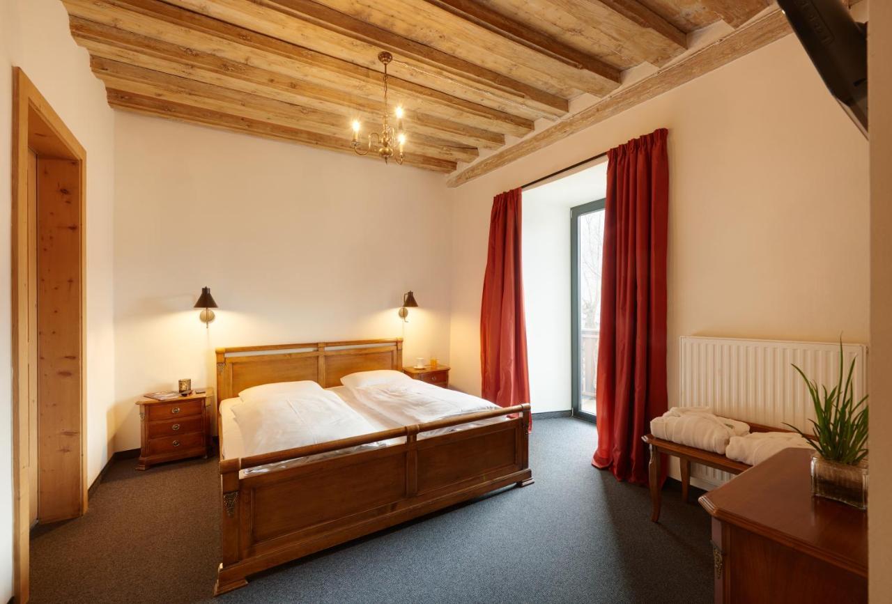 Historic Guesthouse Bircher B&B Apartments Near Sterzing Campo di Trens Exteriér fotografie