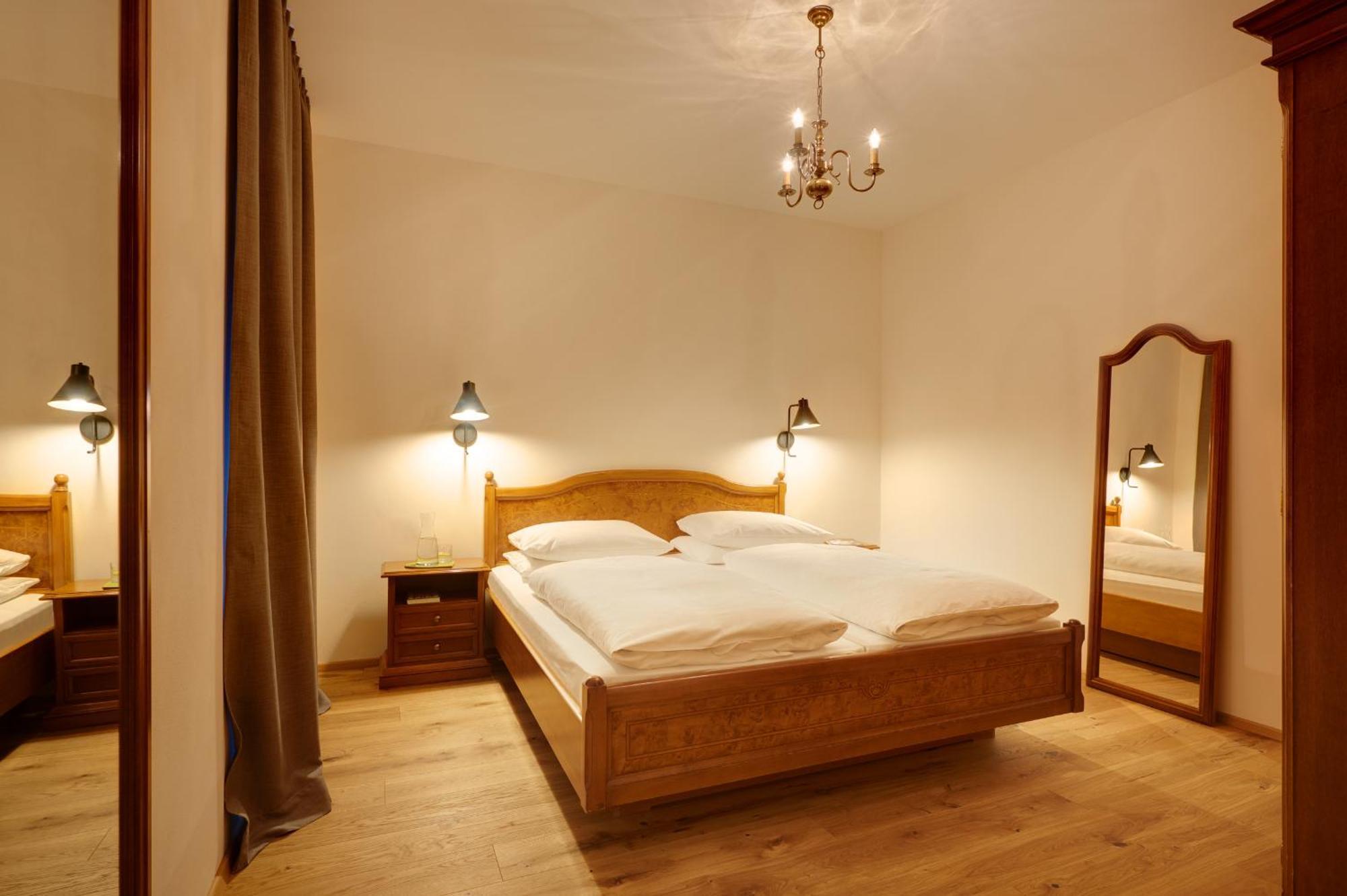 Historic Guesthouse Bircher B&B Apartments Near Sterzing Campo di Trens Exteriér fotografie